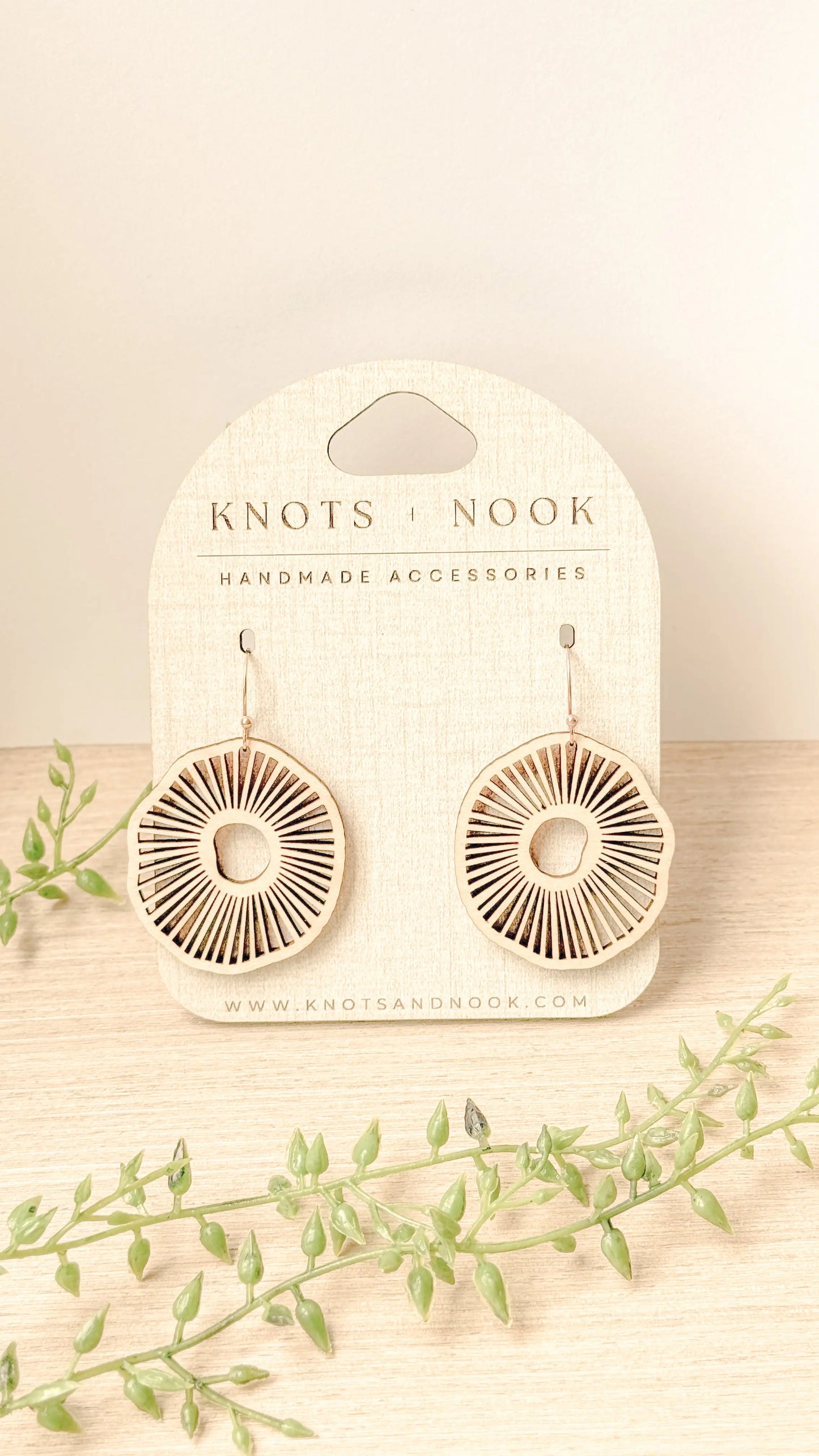 GEODE WOOD EARRINGS knotsandnook