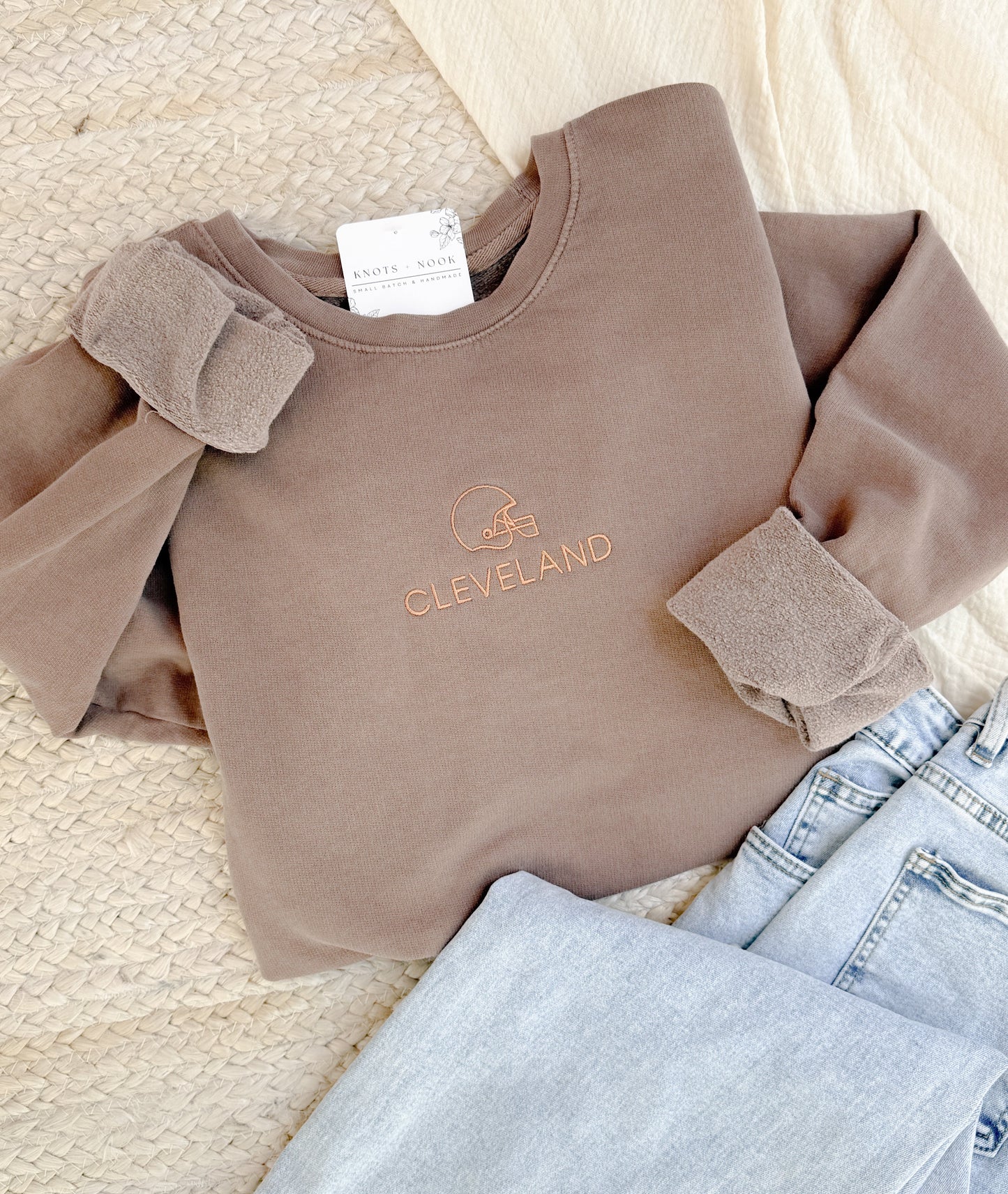 CLEVELAND FOOTBALL EMBROIDERED SWEATSHIRT