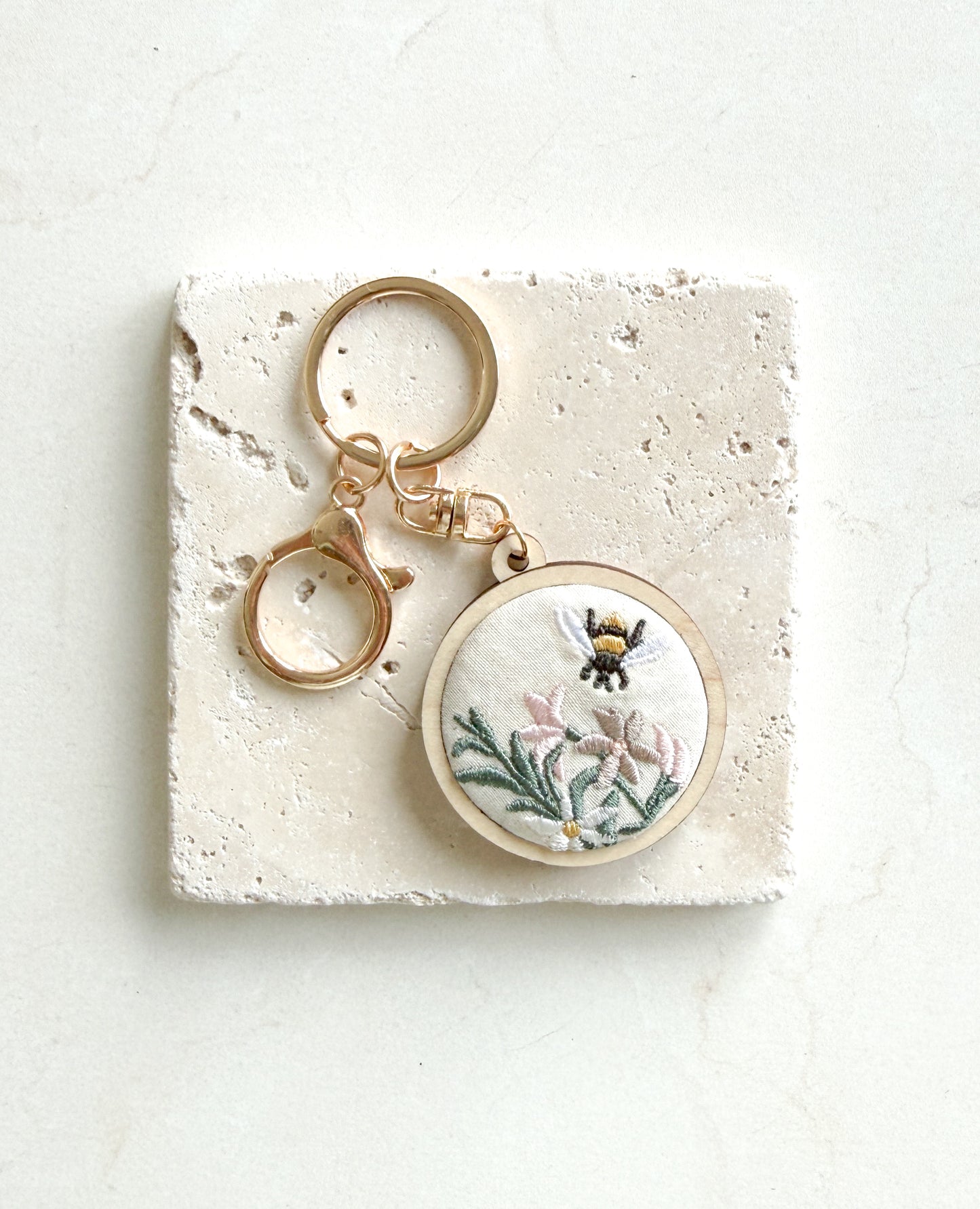 WILDFLOWER BEE EMBROIDERED KEYCHAIN