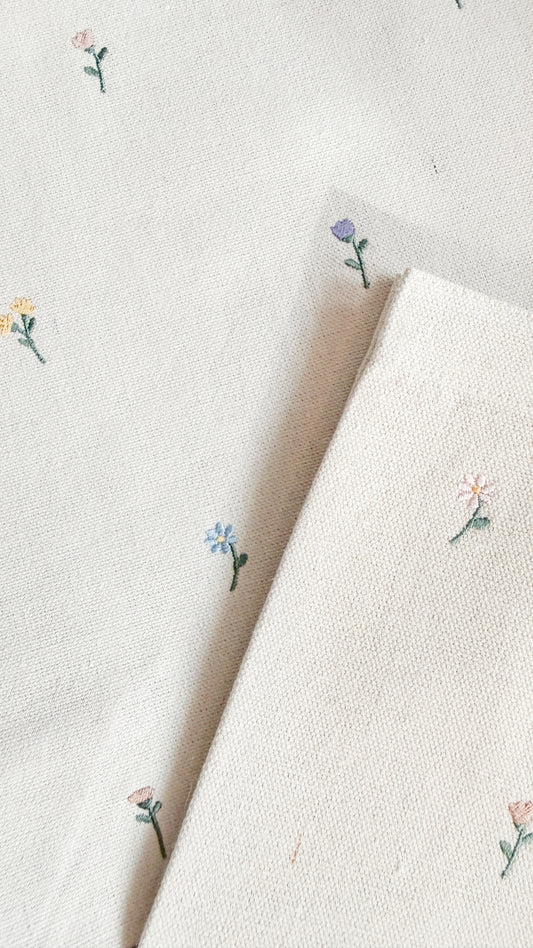 FLORAL EMBROIDERED CANVAS TOTE