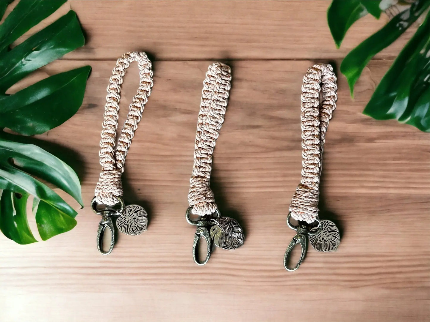 MACRAME WRISTLET KEYCHAIN knotsandnook