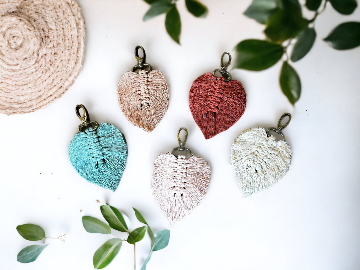 MACRAME FEATHER KEYCHAIN