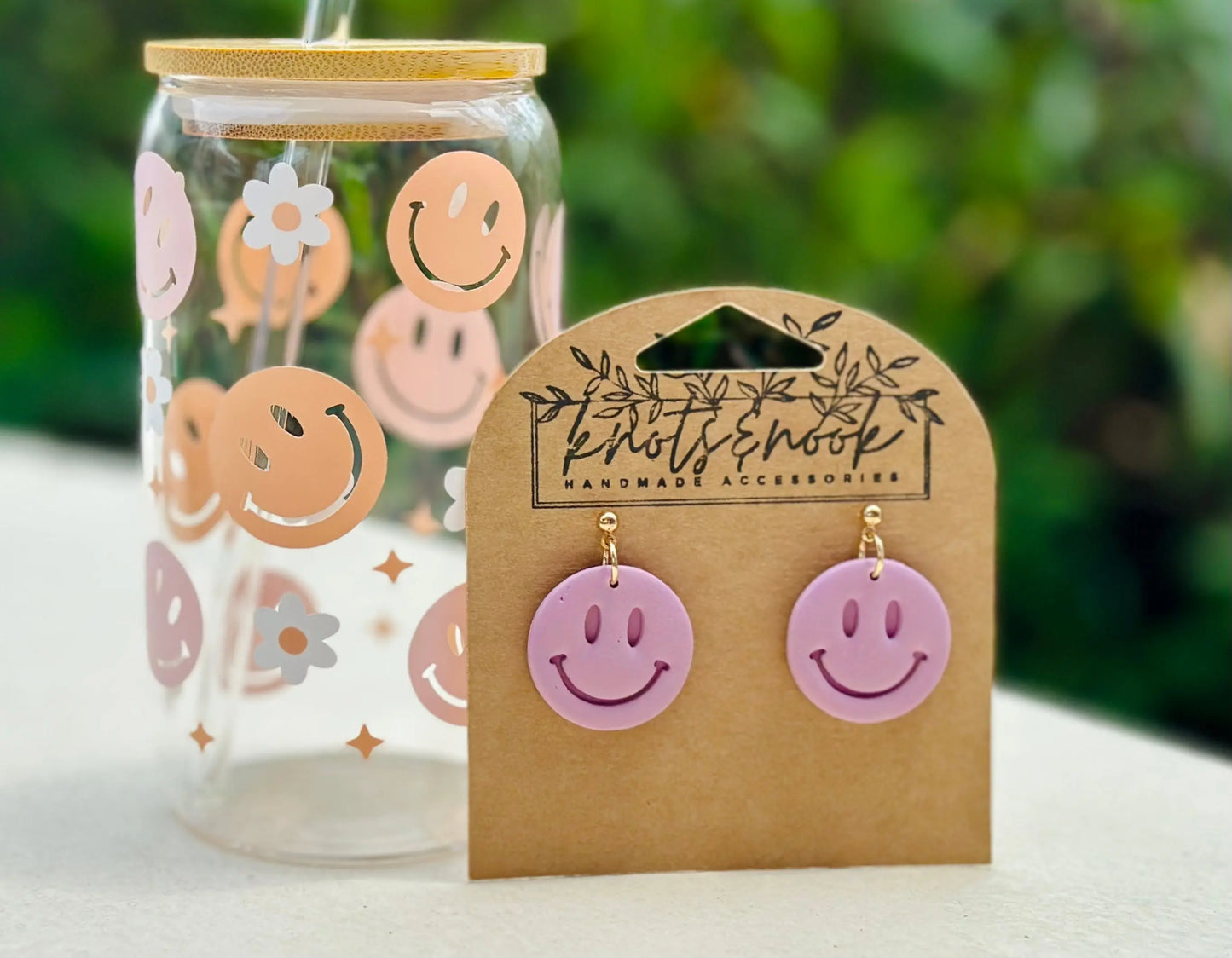 SMILEY FACE GLASS TUMBLER knotsandnook
