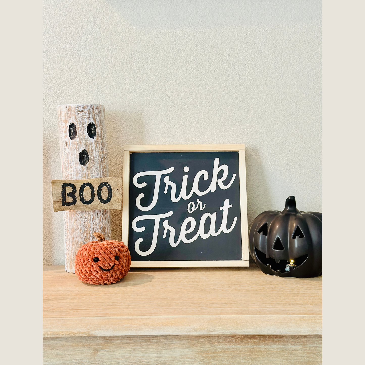 TRICK OR TREAT WOOD SIGN