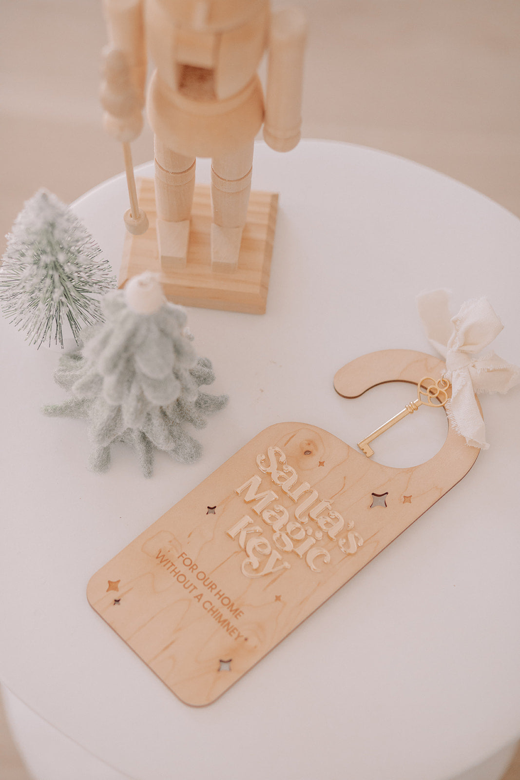 SANTA'S MAGIC KEY DOOR HANGER