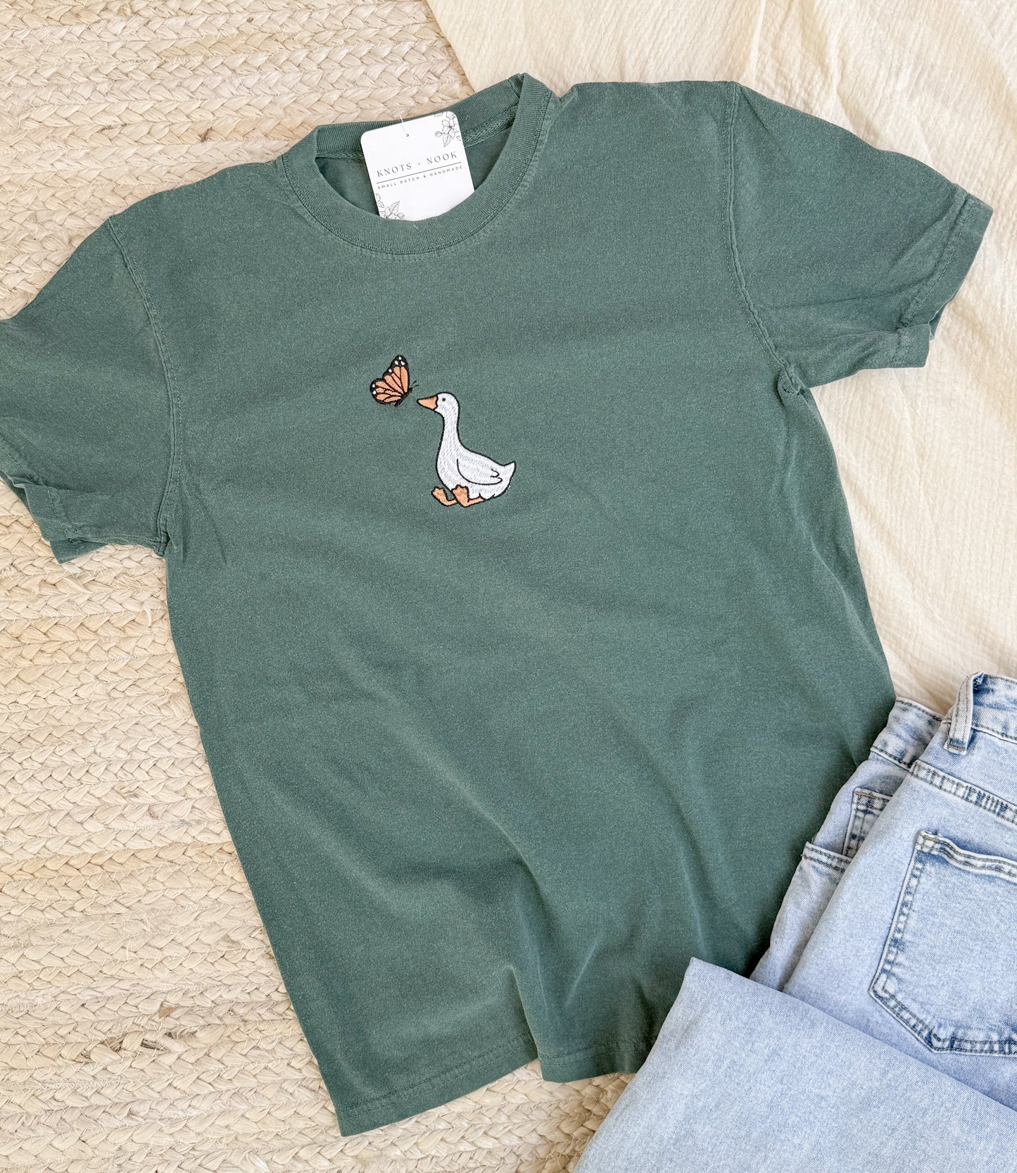 GOOSE AND BUTTERFLY EMBROIDERED T SHIRT