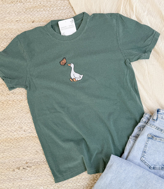 GOOSE AND BUTTERFLY EMBROIDERED T SHIRT