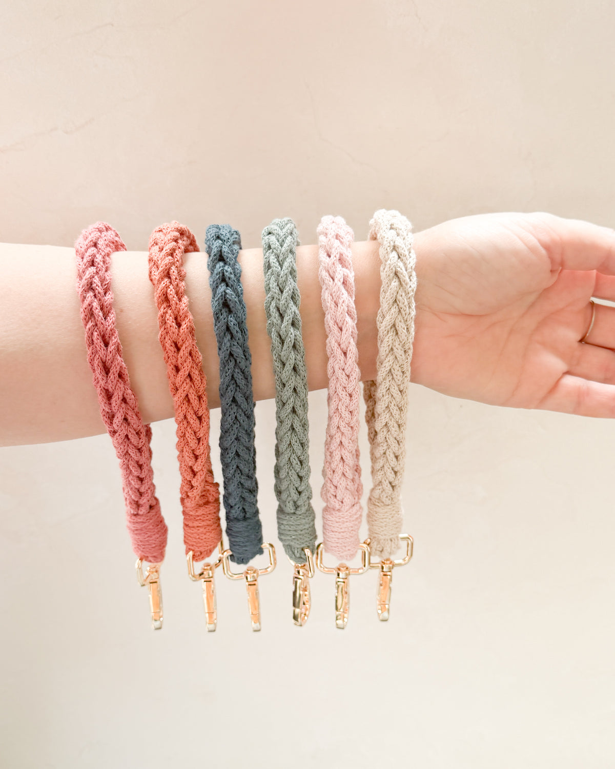 CROCHET WRISTLET KEYCHAIN