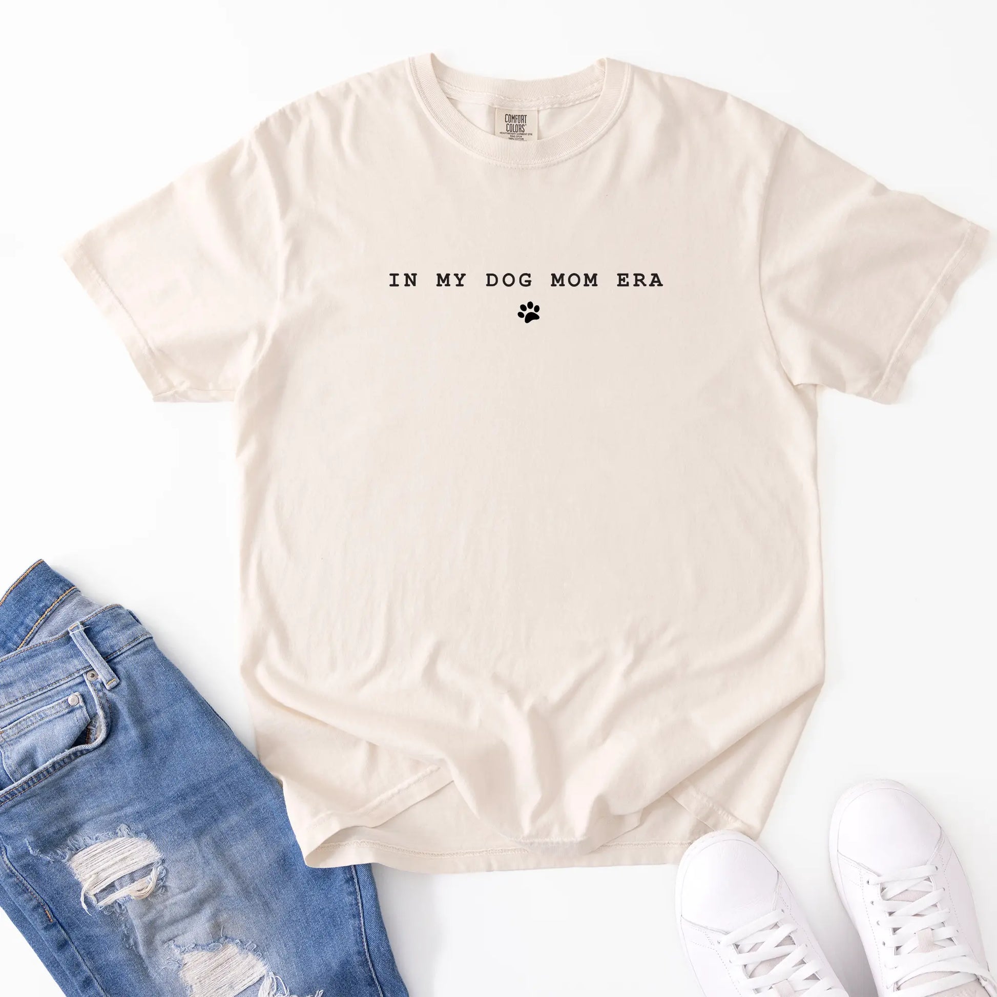 DOG MOM ERA T-SHIRT knotsandnook