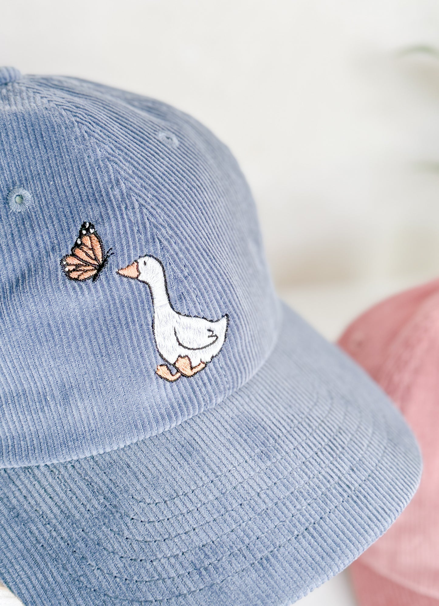 GOOSE AND BUTTERFLY EMBROIDERED HAT