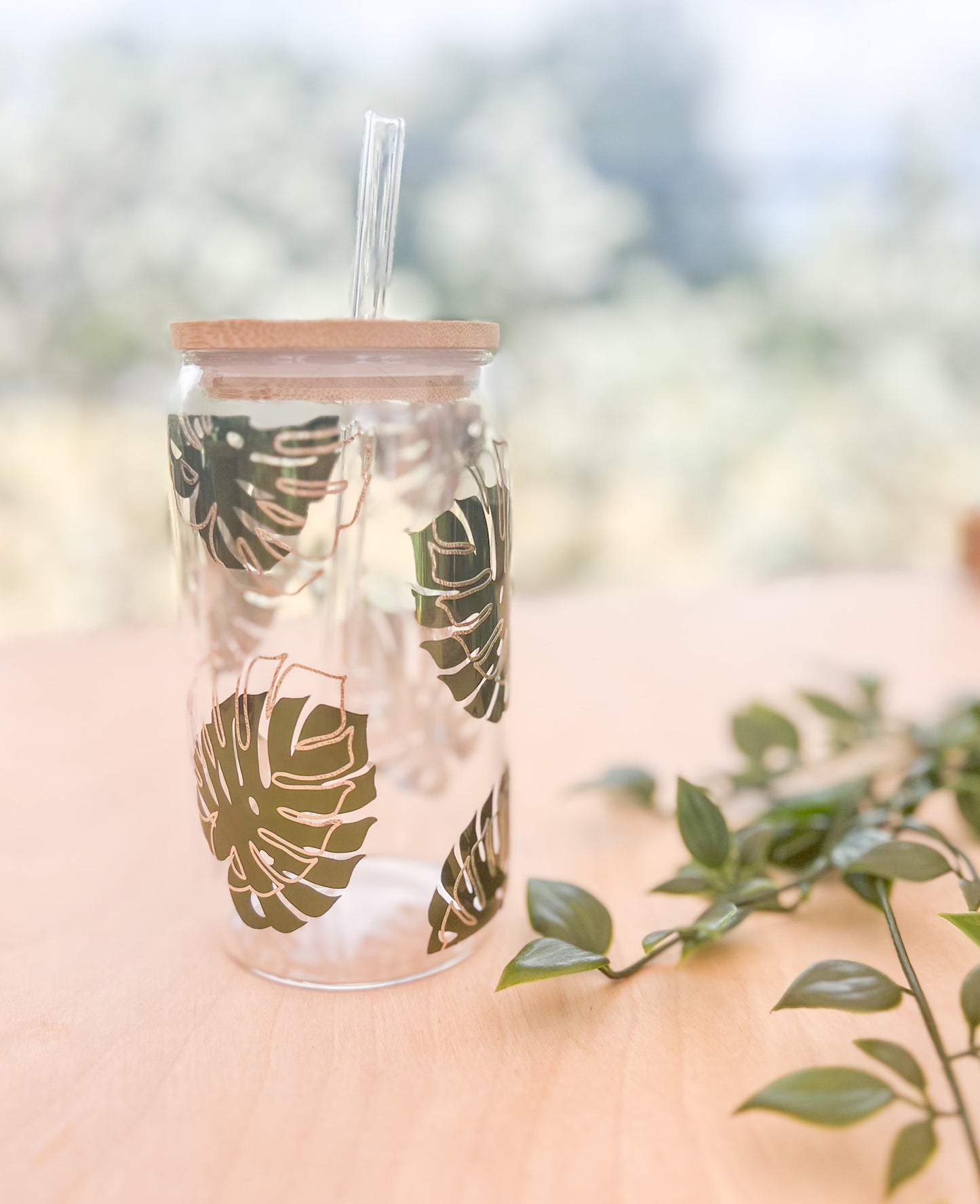 Monstera Leaf Glass Tumbler